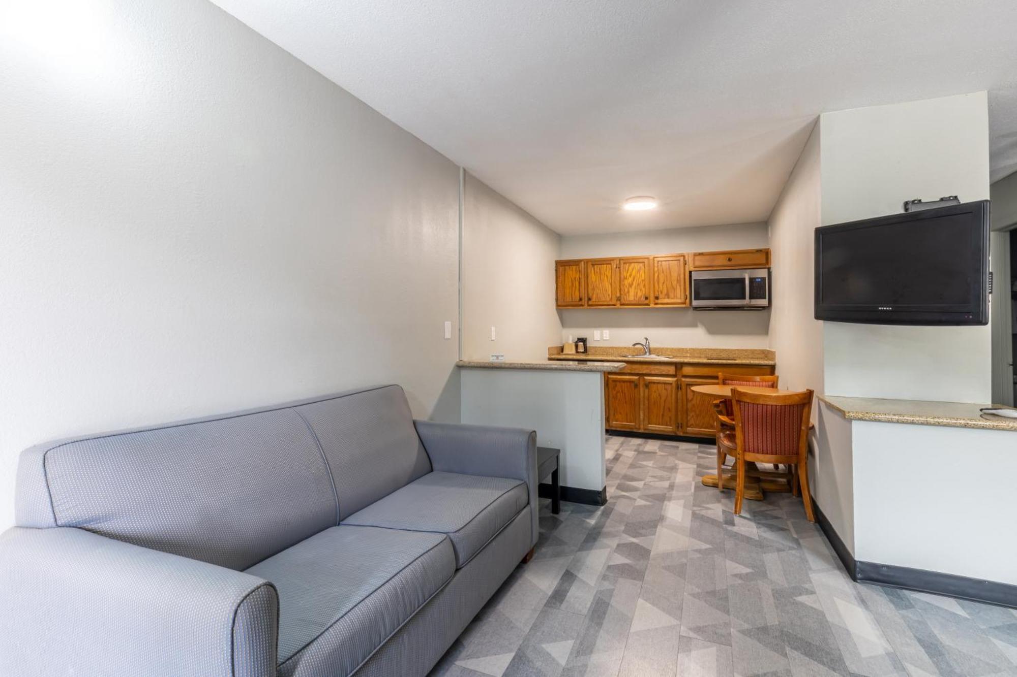 Freer Executive Inn And Studios 외부 사진
