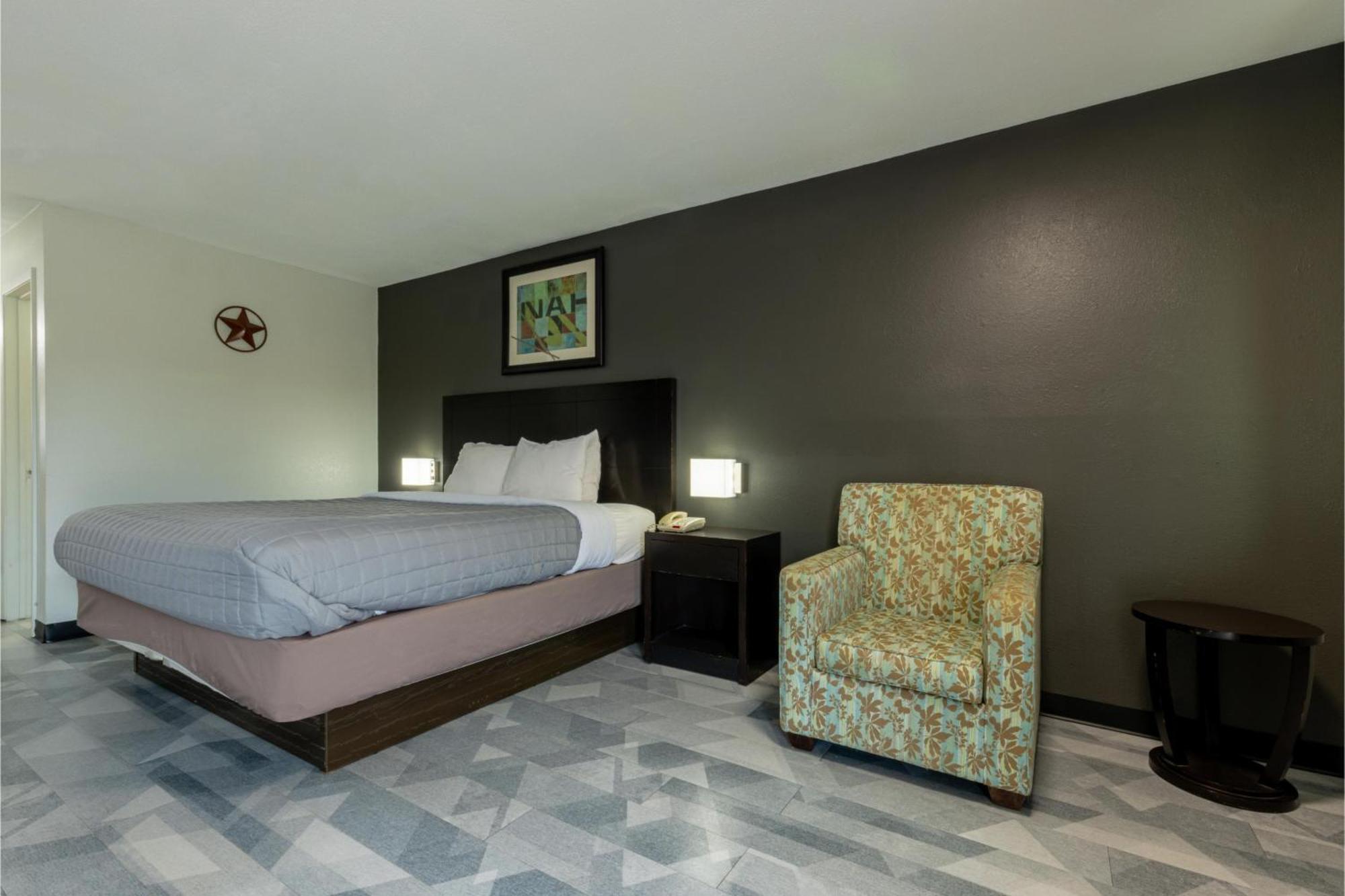 Freer Executive Inn And Studios 외부 사진